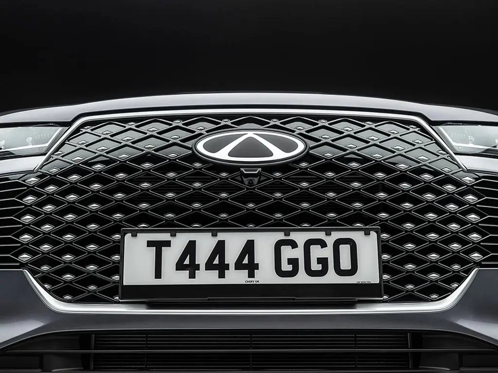 Signature Diamond grille