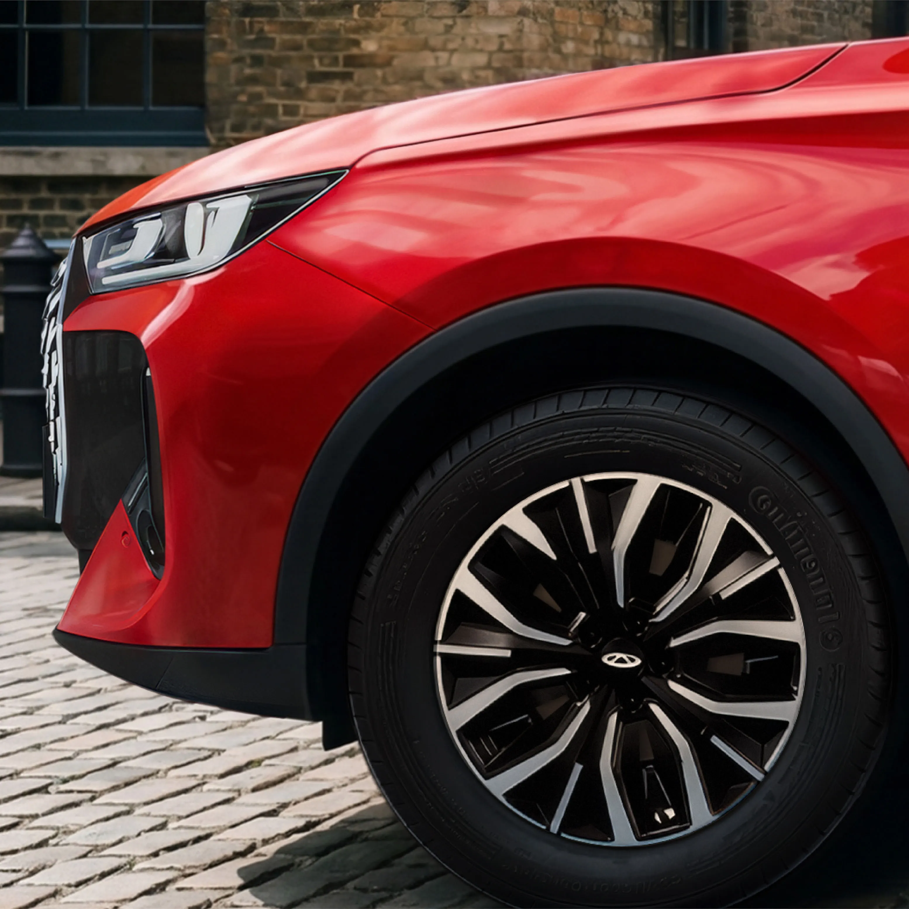 Striking 18" Alloy Wheels